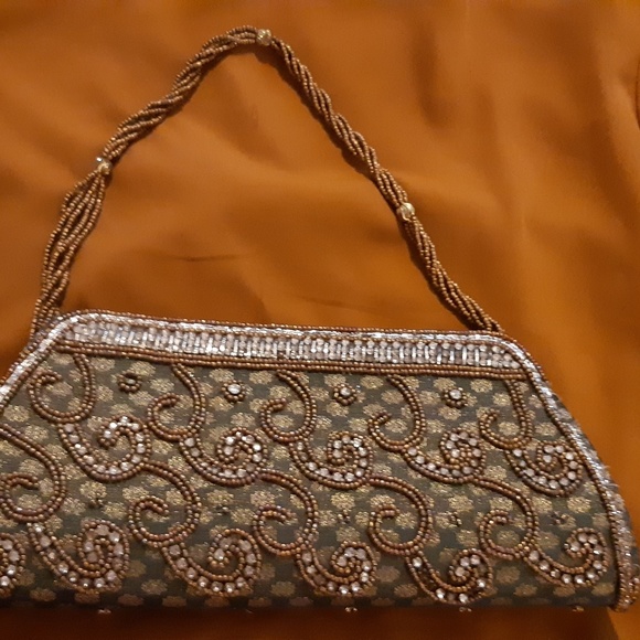 Green embellished stone studded purse - Picture 1 of 4